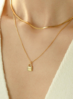 锁头字母项链女纯银镀18K金