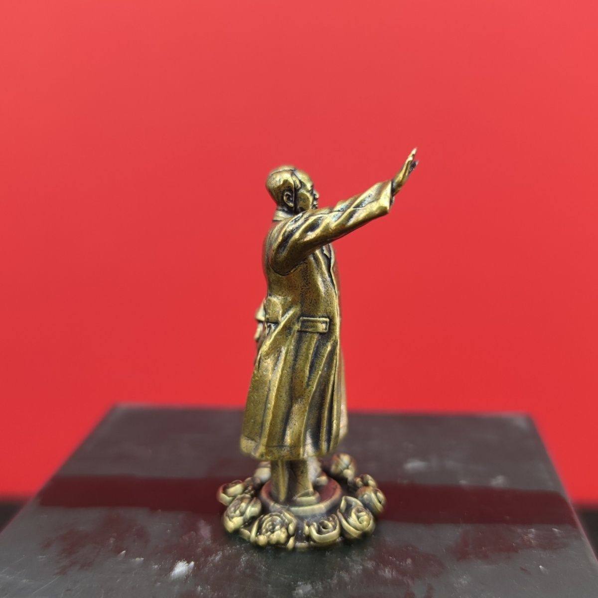 黄铜东方红太阳教员毛主席桌面摆件伟人金属雕像毛泽东办公室家居,淘宝优惠券,粉丝福利购,淘宝优惠卷