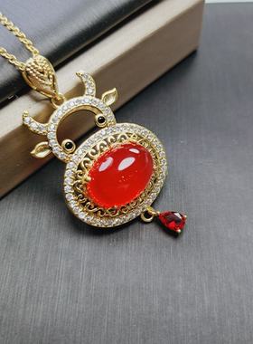 天然高冰种玉髓镶嵌红色牛气冲天吊坠挂件时尚女士款牛头玉坠项链