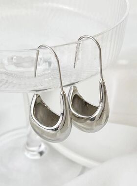 2024d U Shape Hollow Chunky Drop Earrings Creative Jewelry