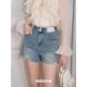 ໂສ້ງຂາສັ້ນ denim ແອວສູງ embroidered ຫົວໃຈ