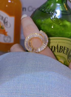 Retro light luxury inlaid with diamonds and ladder stone ope