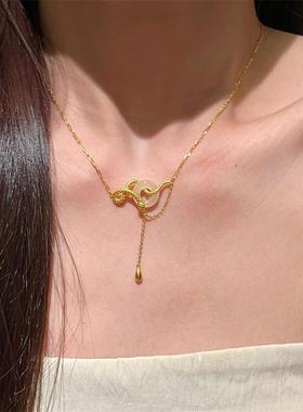 日本MUMI覆古国潮风18k金色灵蛇盘玉平安扣项炼秋冬女款钛钢锁骨