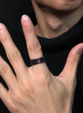 ONEPART纯黑玫红四叶草戒指