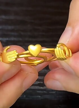 设计中古有趣爱心牵手戒指轻奢ins情侣礼物送女朋友