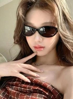 2025新款太阳眼镜白色镜框防晒抗UV小脸高级感潮茶片海边太阳眼镜