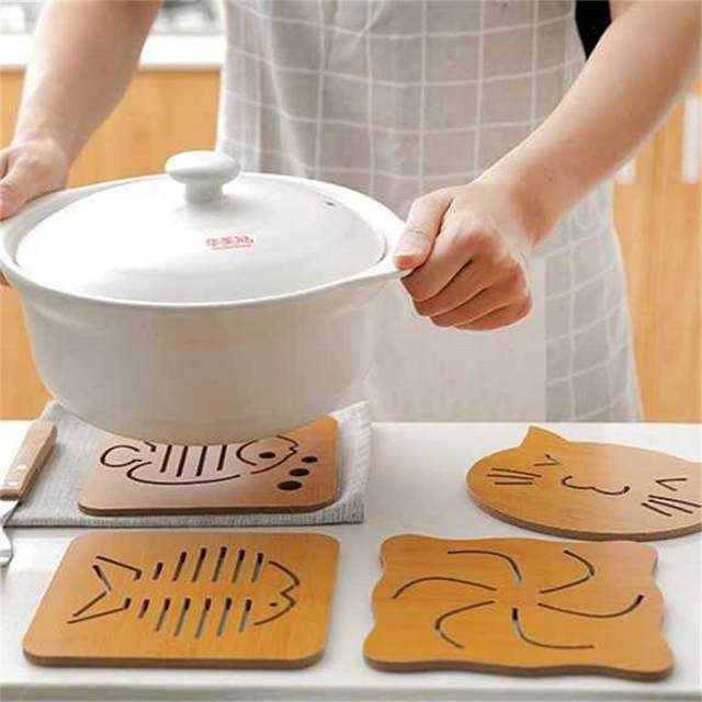 Desktop dining table heat insulation pad anti-scalding and high temperature resistance wood cartoon cute non-slip kitchen placing plates household table pad