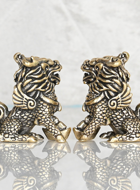 仿古踩元宝貔貅黄铜一对迷你摆件