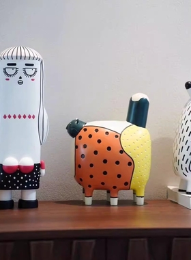 创意抽象彩绘兔子动物雕塑摆件