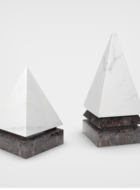 轻奢风大理石金字塔会所装饰品