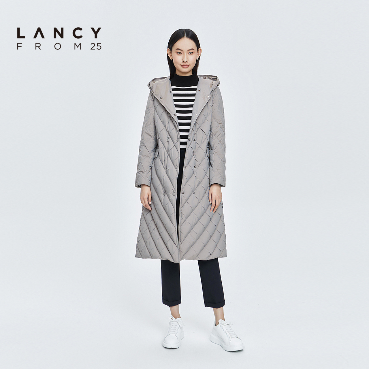 LANCY/悦朗姿秋冬新款修身连帽羽绒服女收腰中长款品牌鸭绒服简约 - 图0