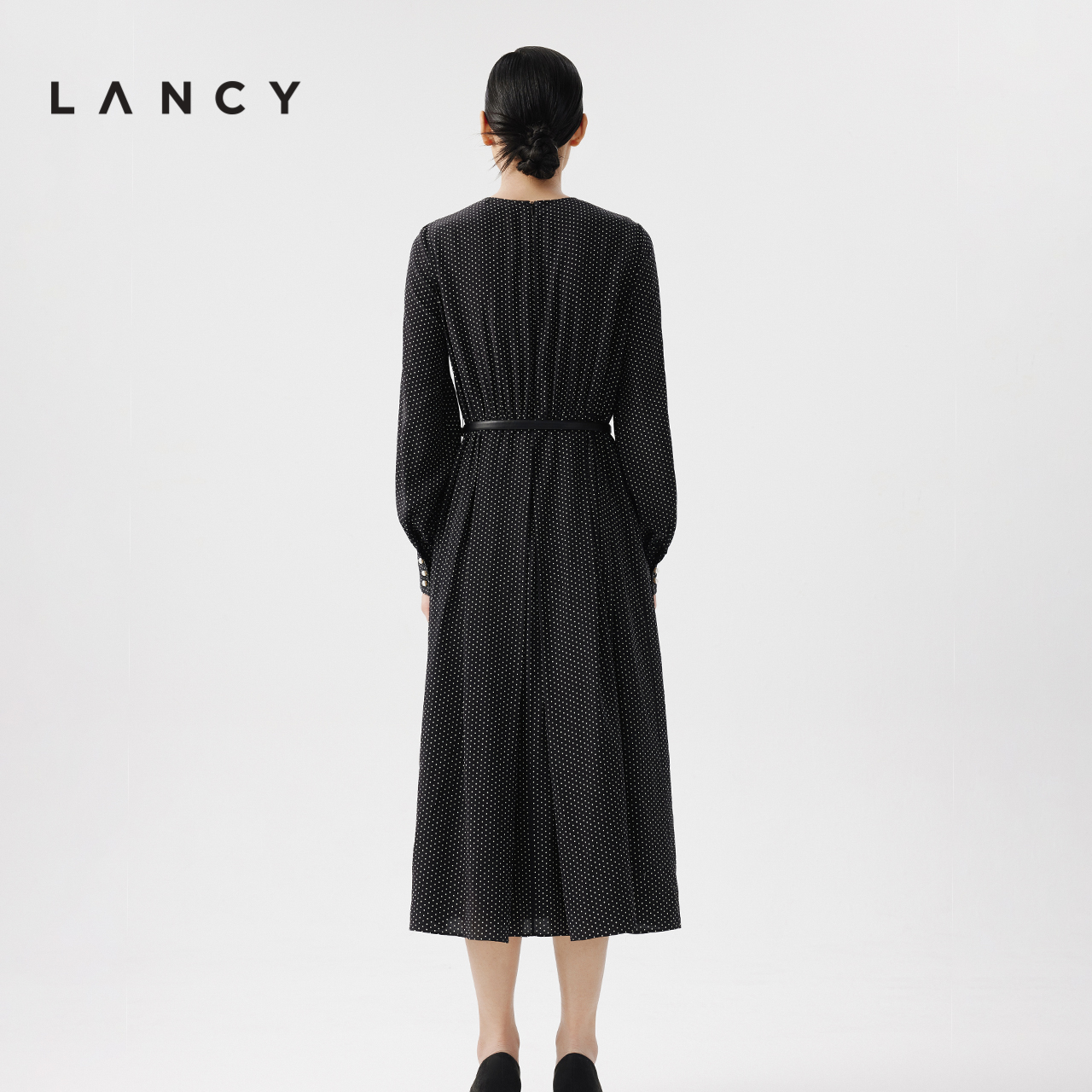 LANCY/朗姿2024春季新款真丝波点连衣裙女法式长袖圆领优雅裙子-图2