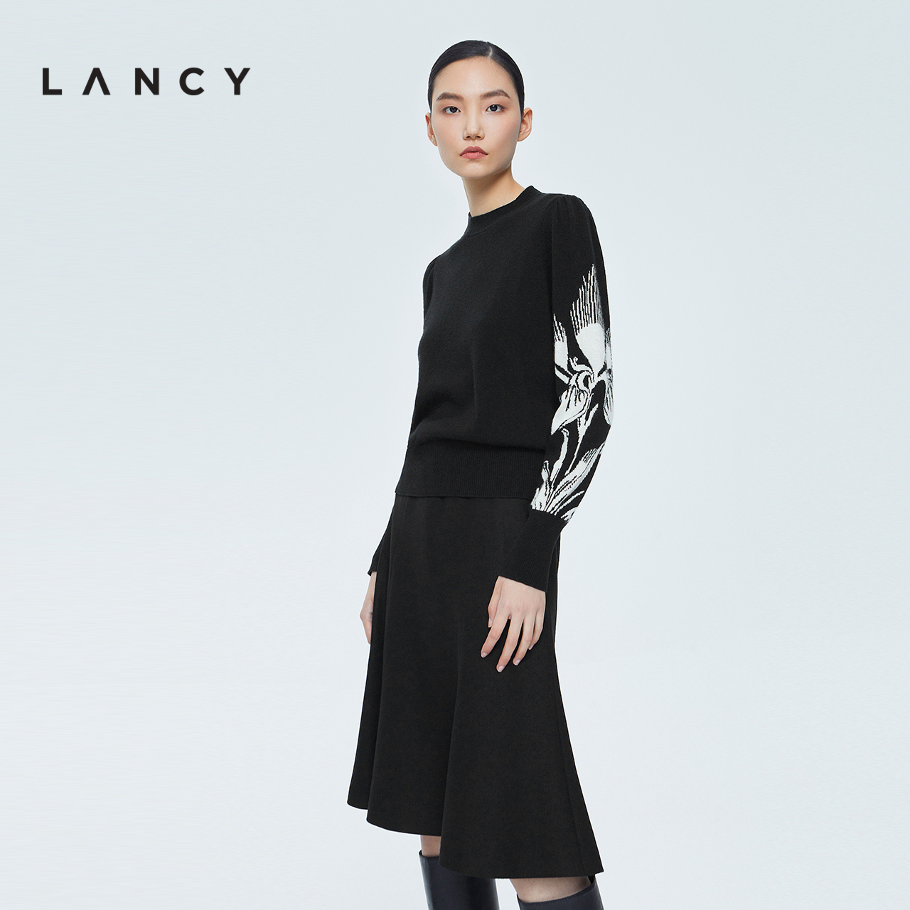 LANCY/朗姿羊毛针织衫2022冬季新款半高领黑色印女士花毛衣打底衫