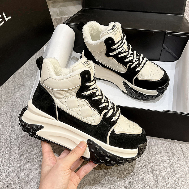 2022年冬季新款高帮旅游鞋大雪地靴 珂简妮时尚雪地靴