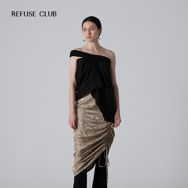 【设计师品牌】REFUSE CLUB 气质露背垂坠上衣 - 图1