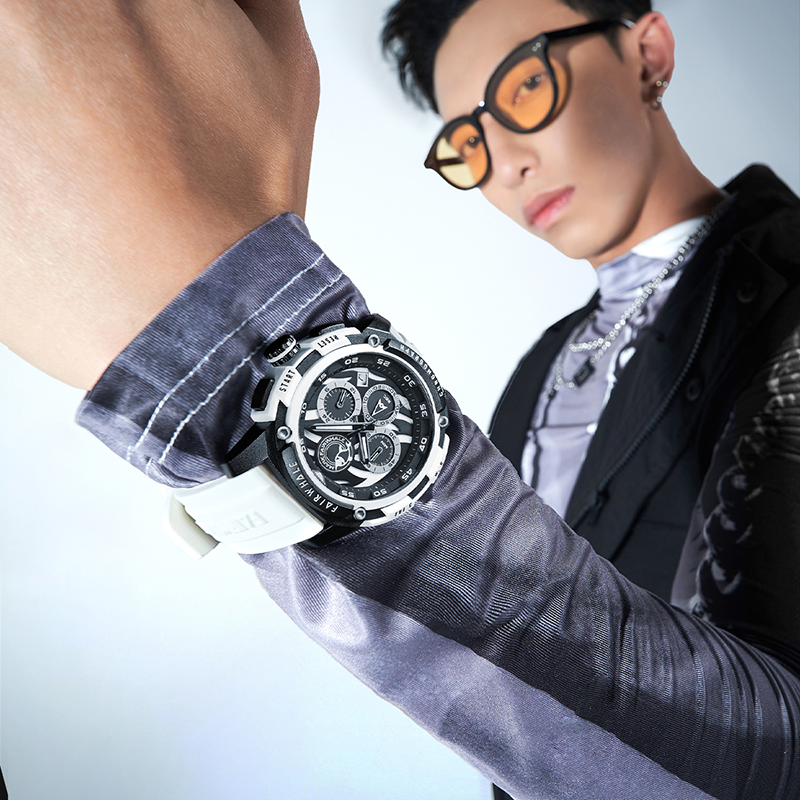 马克华菲2024年青少年电子手表男高中潮流多功能户外运动防水夜光