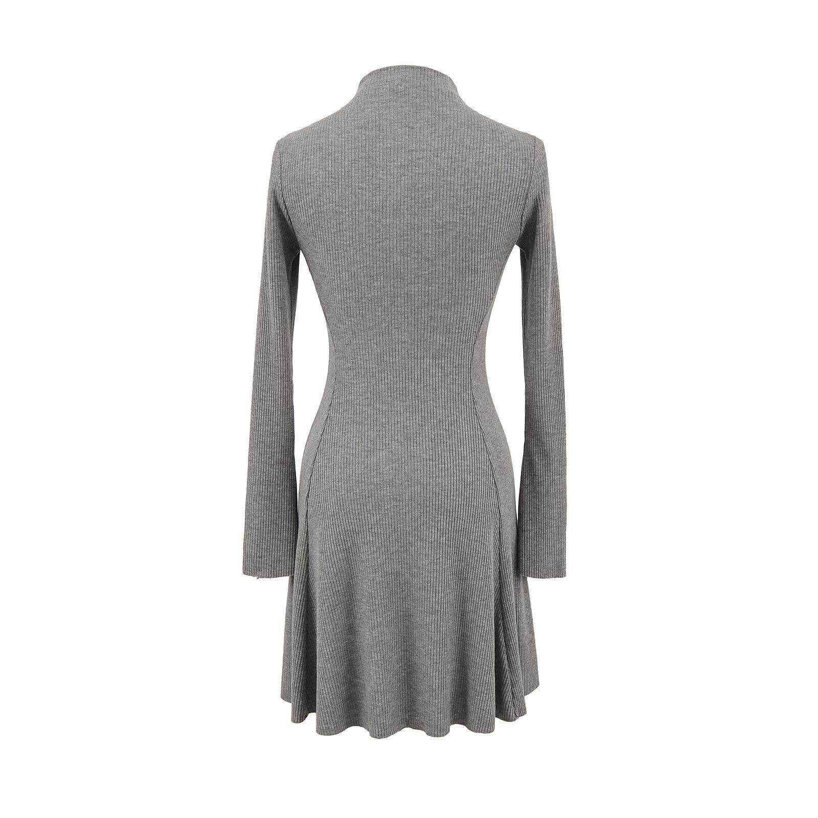 法式赫本风半高领喇叭袖针织长袖连衣裙女秋冬收腰显瘦内搭打底裙