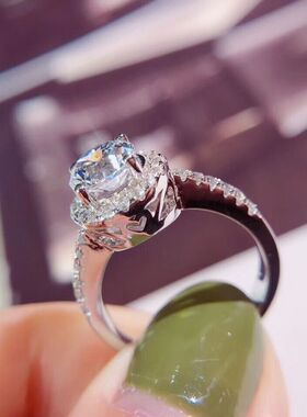 进口莫桑石蛋糕围戒指