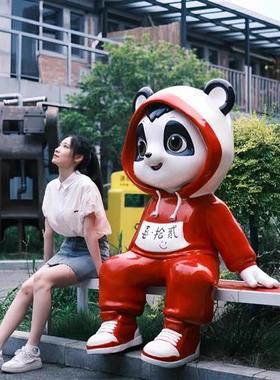 大型不锈钢玻璃钢雕塑定制户外草坪景观网红打卡拍照装置卡通人物