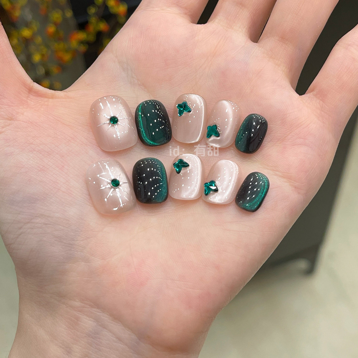 猫眼穿戴甲2025新款高级感绝美穿戴美甲短款秋冬手工蝴蝶指甲贴片,淘宝优惠券,粉丝福利购,淘宝优惠卷