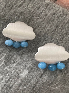 小众高级感百搭云朵蓝色雨滴耳钉