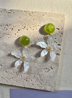 夏日海边度假风绿花设计感耳钉