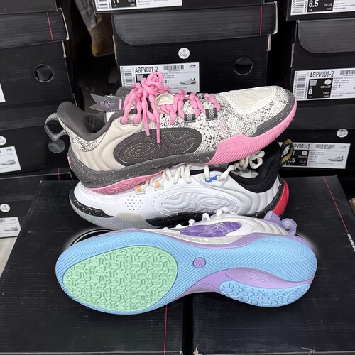 李宁 韦德冷血2 V2 减震回弹 防滑耐磨舒适透气篮球鞋ABPV001-3吴 - 图3