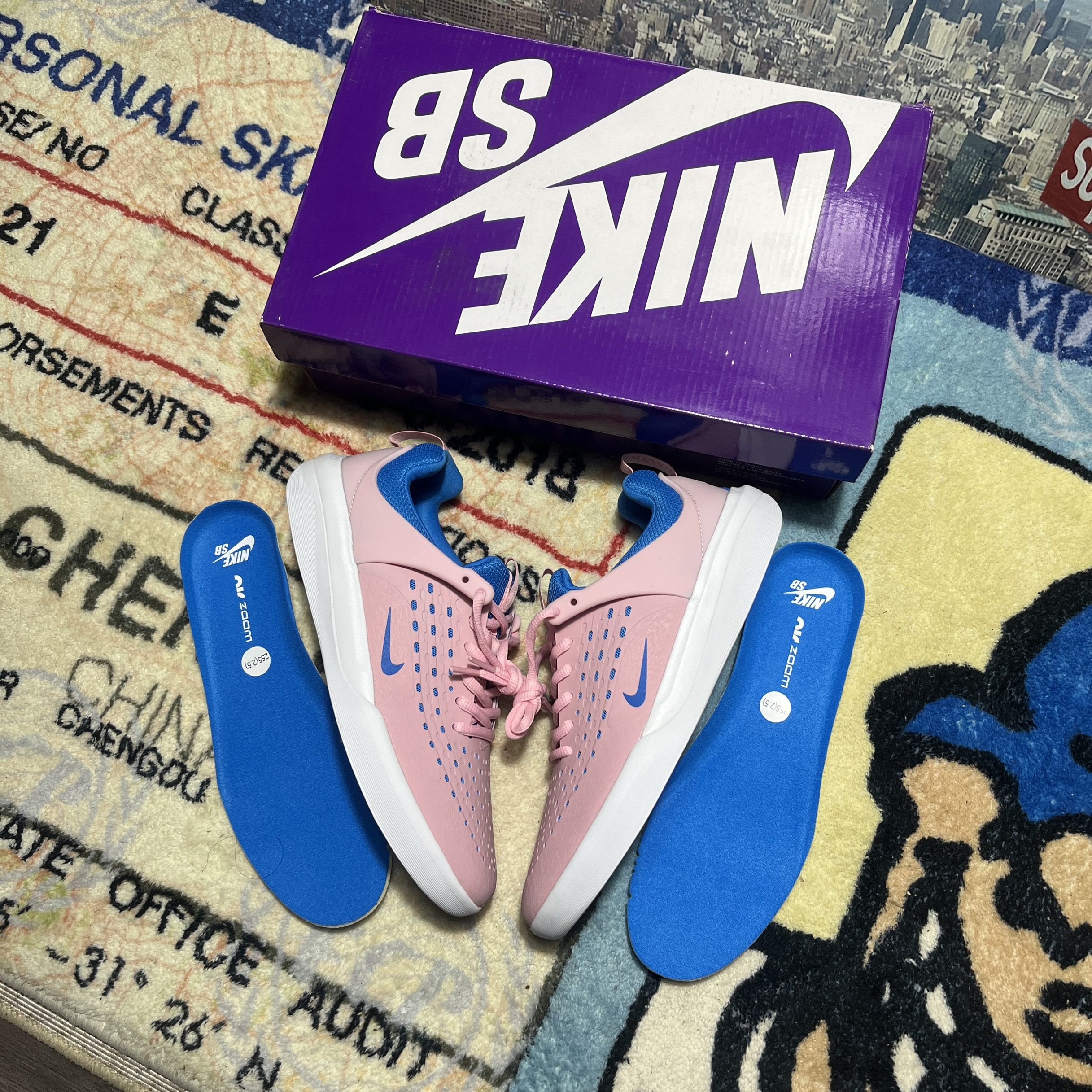 Nike NYJAH 3白粉配色轻便低帮耐磨缓振运动滑板鞋DV7896-601熊,淘宝优惠券,粉丝福利购,淘宝优惠卷