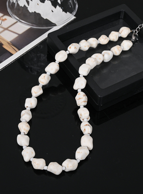 白色串珠项链男女小众设计高级感