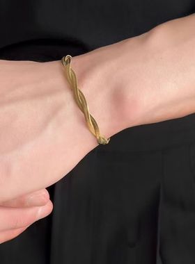 轻奢高级感欧美极简金色缠绕手链