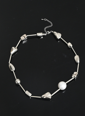 不规则褶皱金属仿珍珠项链简约