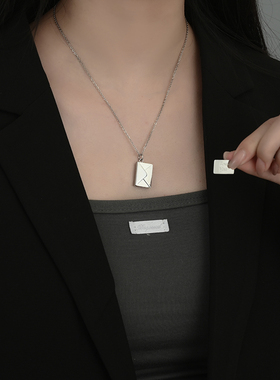 一封密信！小众设计感钛钢项链
