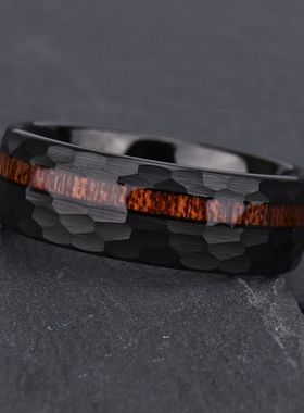 镀黑色木皮真空锤纹新款钨钢戒指热卖镶嵌男款戒指