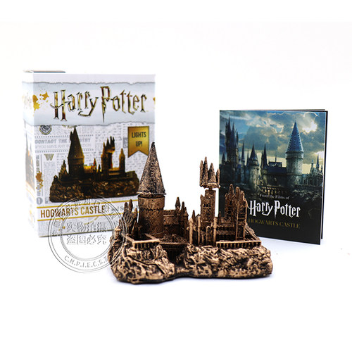 英文原版 哈利波特霍格沃茨城堡摆件和贴纸书 可亮灯 Harry Potter Hogwarts Castle and Sticker Book: Lights Up! 正版 - 图3