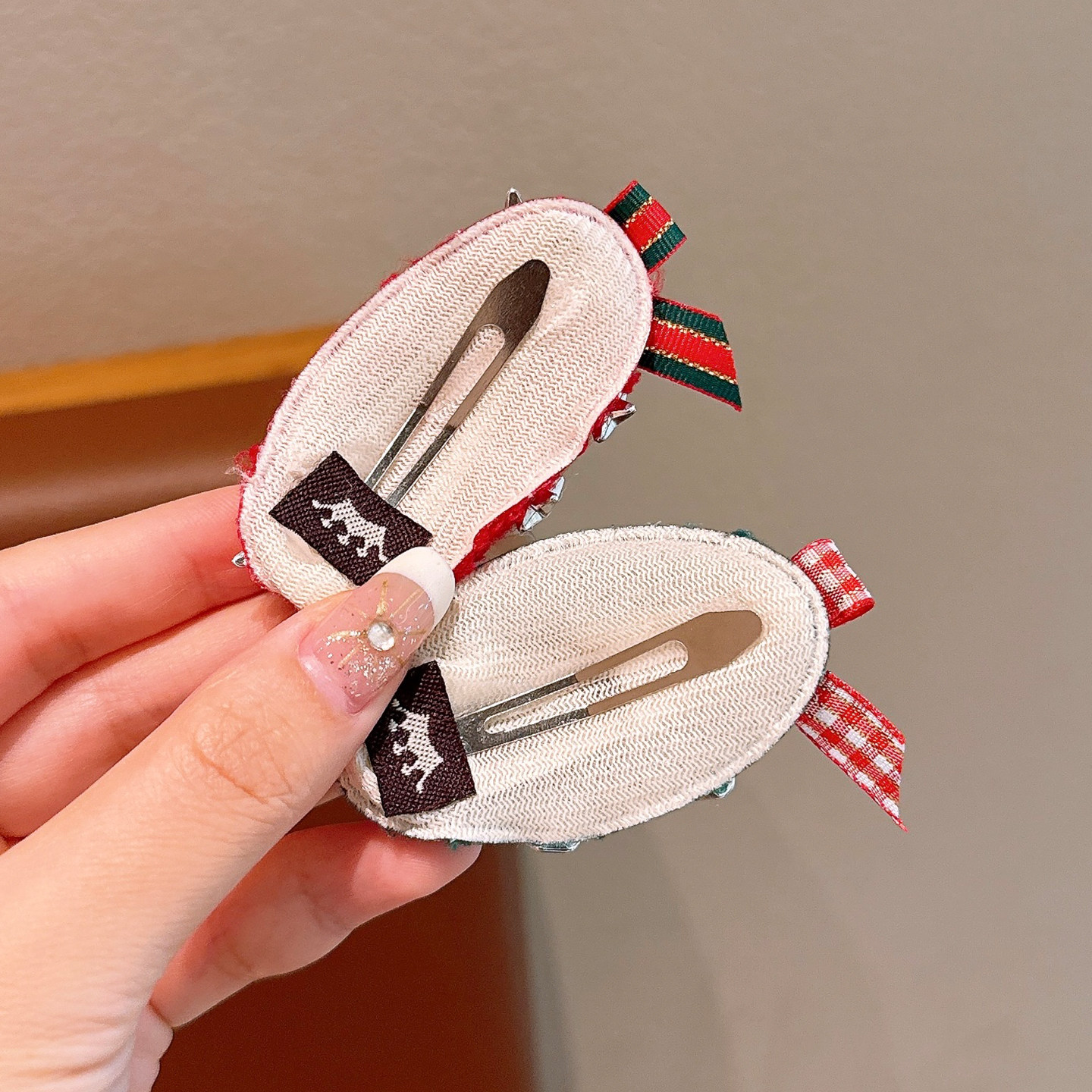 儿童圣诞节发夹毛绒BB夹女童前额刘海夹2026新款碎发卡不伤发宝宝,淘宝优惠券,粉丝福利购,淘宝优惠卷