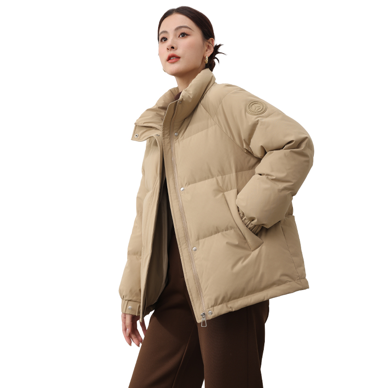 雅鹿官方旗舰店2025新款羽绒服女冬季短款时尚立领小个子百搭外套