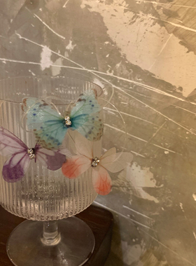 showdigu薄纱蝴蝶项链