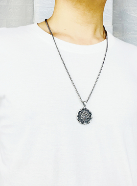 嘻哈男钛钢火焰太阳维京奥丁项链