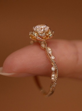 小红书同款戒指玫瑰花镶嵌莫桑钻莫桑石女戒指情侣订婚结婚气质