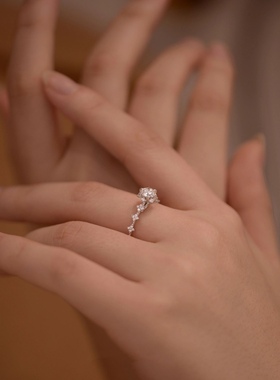 小红书同款戒指沉浸在星漪中的小美人鱼镶嵌莫桑石女戒指情侣订婚