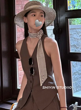 法式慵懒风白色条纹丝巾女