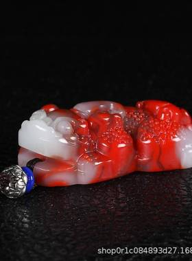 新疆金丝玉鸡血石玉外蒙貔貅吊坠彩玉男女情侣转运鸿皮休玉石项链