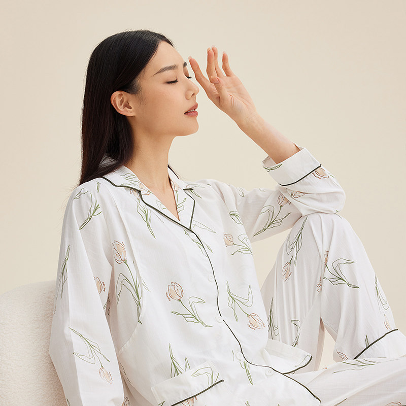  宫熏哺乳衣/月子服