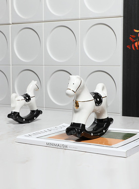 现代ins风创意翘翘小马陶瓷摆件