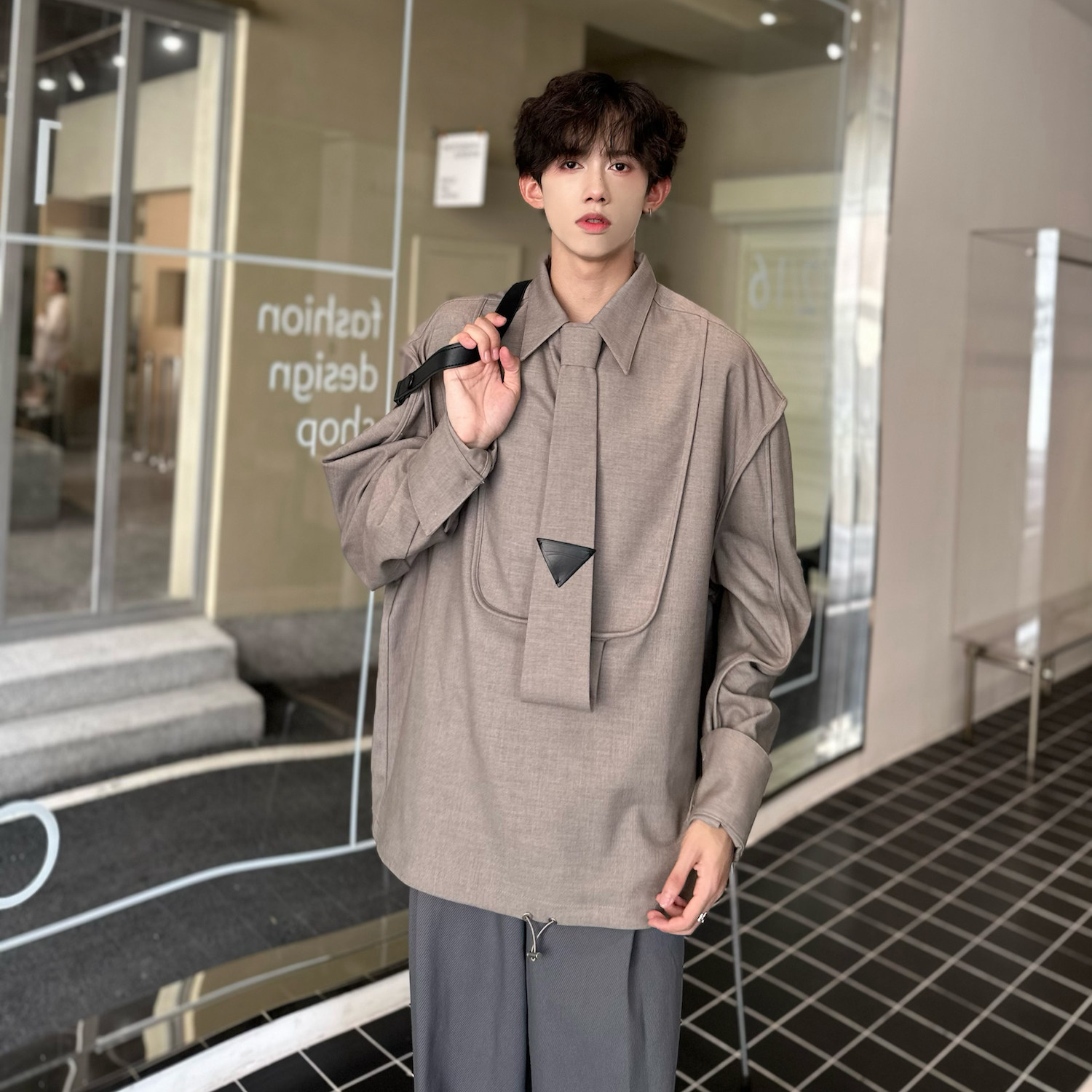 布客行  原创小众设计感领带长袖衬衫男春秋季高级感下摆抽绳衬衣,淘宝优惠券,粉丝福利购,淘宝优惠卷