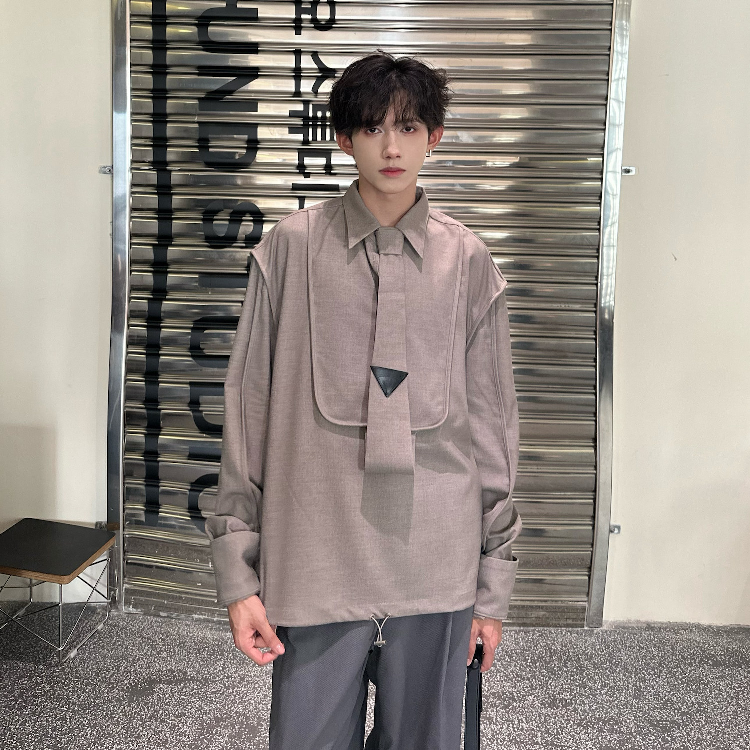 布客行  原创小众设计感领带长袖衬衫男春秋季高级感下摆抽绳衬衣,淘宝优惠券,粉丝福利购,淘宝优惠卷