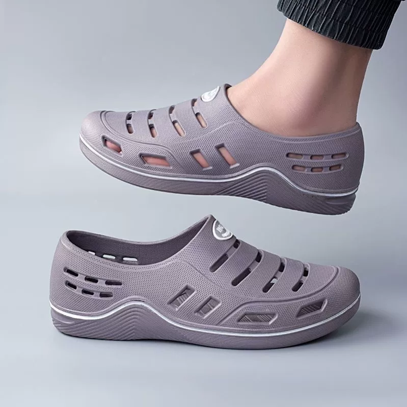 2025 Сандалии Мужчины Тендоннистка Подошва Crocs Сносостойкость строительной площадки обувь унисекс Средних и пожилых людей Высокий стиль пляжного охлаждения и непромокаемость