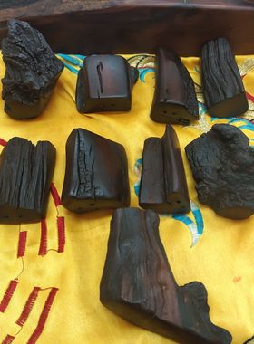 自然雷击雷劈枣木原木雷头料 手把件 吊坠 焦化陈化老料腰牌