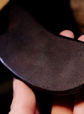 天然雕刻刮痧板披毛犀摆件纹理爆满清晰可见文玩手把件好东西可用