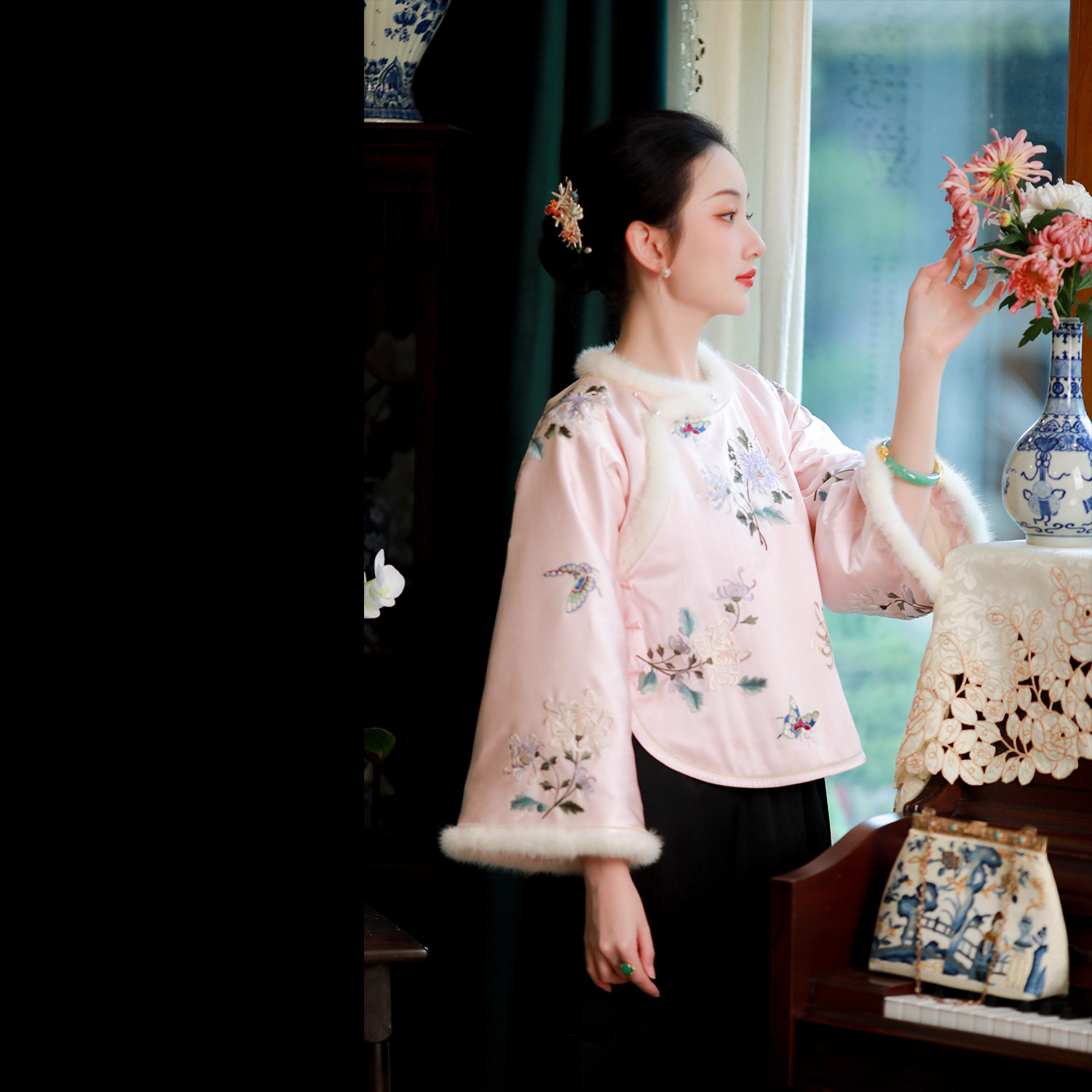 粉韵琅华丨一城风絮丨秋冬真丝缎貂毛绣花保暖倒大袖国风毛条上衣,淘宝优惠券,粉丝福利购,淘宝优惠卷